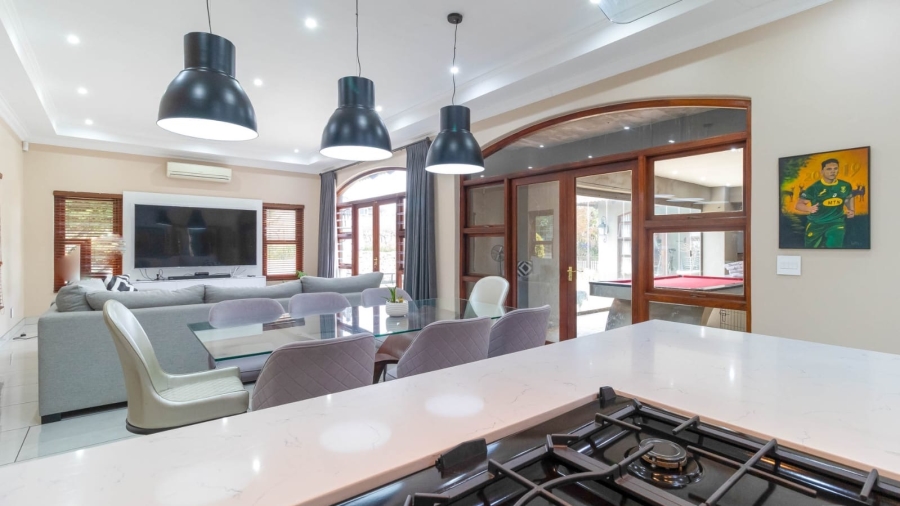 5 Bedroom Property for Sale in Klein Zevenwacht Western Cape
